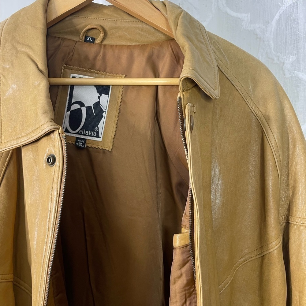 Vintage Bellavia Tan Leather Bomber Jacket - Picture 8 of 13